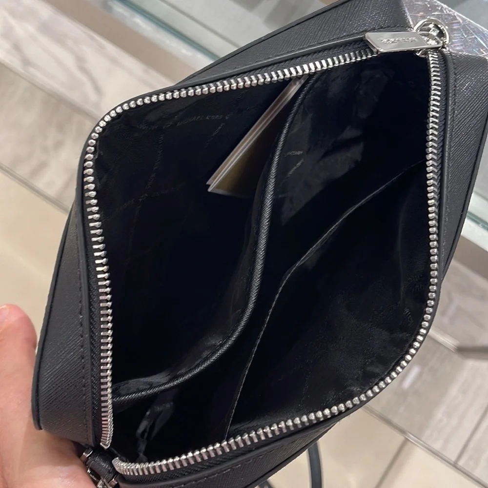 Michael Kors Jet Set Item Large East West Zip Crossbody Leather Black - Picture 6 of 16